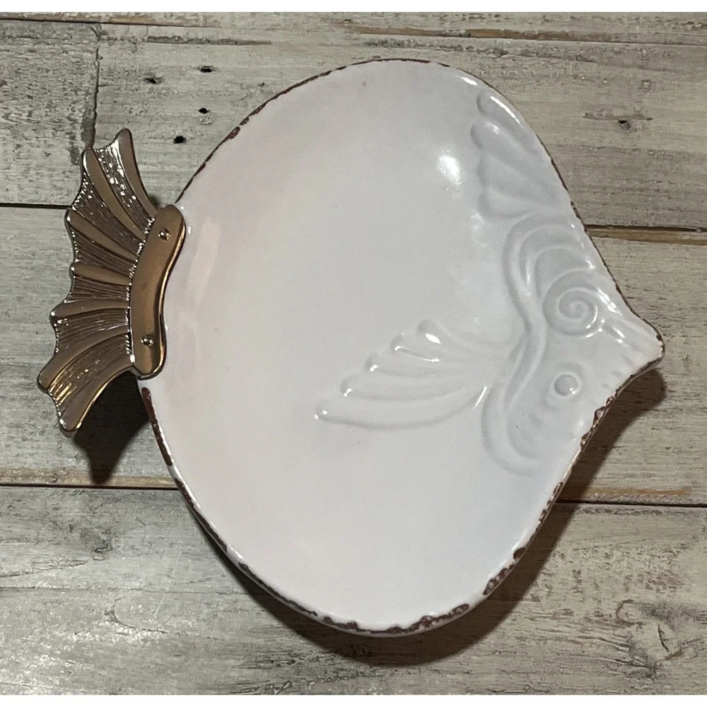 Sanibel By Mud Pie‎ Fish Plate, White Glazed Terracotta Plate W/Silver
